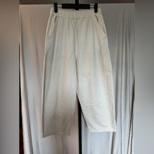 Cropped Elastic-Waist Ankle Pants in Light Cream